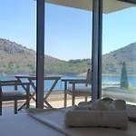 Magical Sea View * تولو